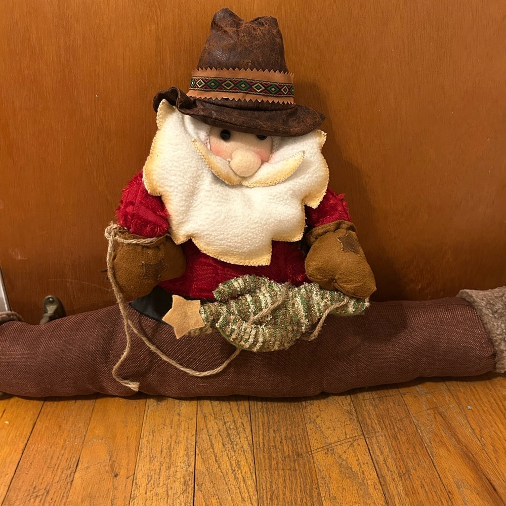 Rustic Santa Holiday Decor with Red and Brown Accents